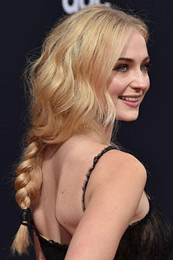 Billowing Ponytail Braid: 