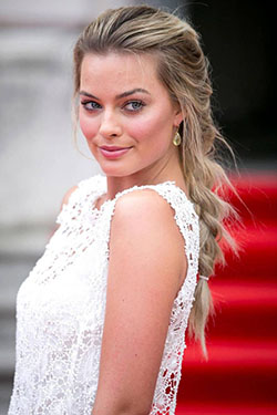 Margot Robbie French Braid: 
