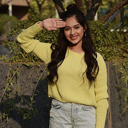 Jannat zubair in yellow top: Television show,  Jannat zubair,  Pankti Sharma,  Hot TV Actress,  yellow top  