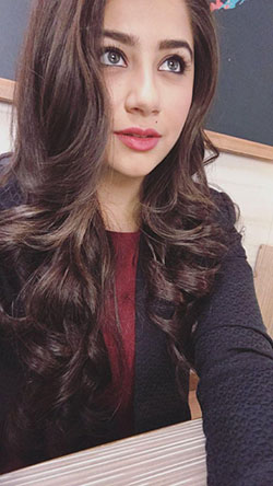 Models choice aditi bhatia, Yeh Hai Mohabbatein: Television show,  Aditi Bhatia,  Divyanka Tripathi,  Anushka Sharma  