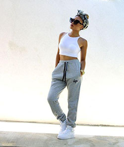 Hip hop fashion. Black Girls Ð–ÐµÐ½ÑÐºÐ°Ñ Ð¾Ð´ÐµÐ¶Ð´Ð°, Veja Sneakers: Black Girl Casual Outfit  