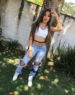 Baddie Outfits With Fishnet Stockings and Ripped Blue Jeans & White Crop Top: Black girls,  Baddie Outfits,  Tumblr Outfits  