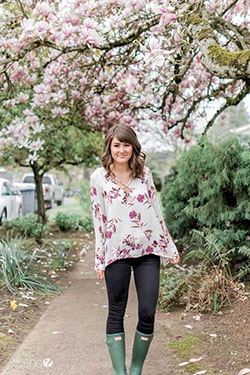 Rainy Day Outfit. Casual outfits Casual wear, Knee-high boot: party outfits,  Floral Outfits,  Girls Work Outfit,  Spring Outfits  