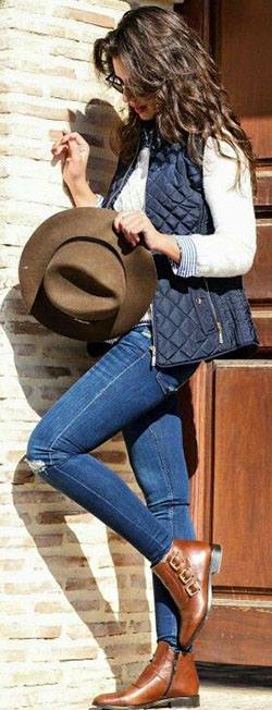 Tumblr Winter Outfit With Blue Denim: Casual Winter Outfit,  winter outfits  