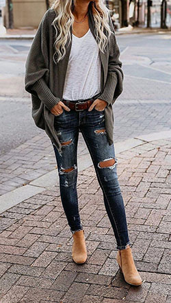 Baggy cardigan, Casual wear, Wide-leg jeans: Casual Winter Outfit,  shirts,  Cardigan,  Cardigan Jeans  