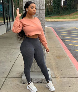 Baddie Outfits With Black Leggings: Plus size outfit,  Yoga pants,  Baddie Outfits  