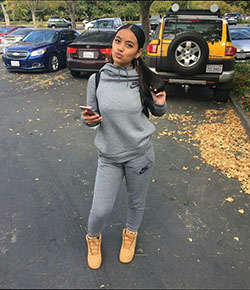 Baddies with grey sweatpants: Baddie Outfits  