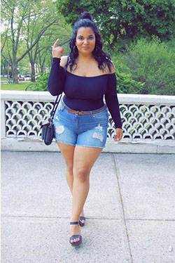 Plus size summer outfits shorts: Plus size outfit,  Romper suit,  Plus-Size Model,  Denim Shorts,  Blue Shorts,  Blue Jean Short  