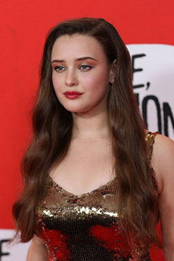 Hot & Gorgeous Photos of Katherine Langford: Television show,  Katherine Langford,  Hannah Baker,  Dylan Minnette,  Love  