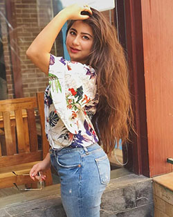 Aditi Bhatia In Long Hair: Roshni Walia,  Aditi Bhatia  