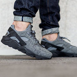 Nike air huarache fleece, Nike Huarache: Air Jordan,  Nike Air,  Nike Huarache,  Gucci Shoes,  Polar fleece  