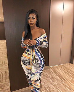 Hot Curvy Black Girl In Printed Outfit: party outfits,  Curvy Girls  