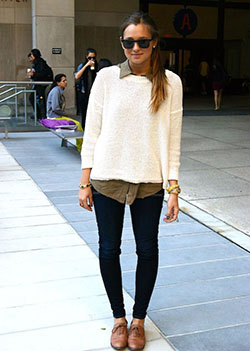 Beauty wear cream jumper outfit, Oxford shoe: shirts,  Oxford shoe,  Brogue shoe,  Girl Shoe Trends  