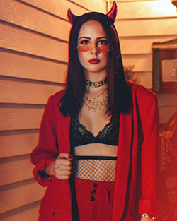 Devil wears prada halloween costume: Halloween costume  