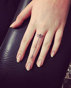 Great looking finger tattoo, Little finger: Tattoo Ideas  