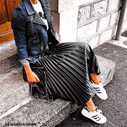 Black Pleated Skirt For Teens: Pencil skirt,  Skirt Outfits  