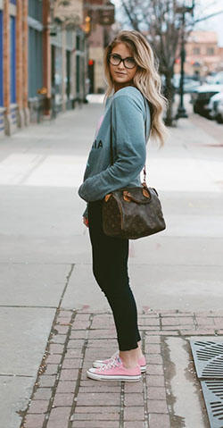Impressive designs for college girl outfits, Casual wear: Yoga Outfits  