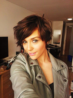 Cute short hair girls: Bob cut,  Hairstyle Ideas,  Brown hair,  Short hair,  Pixie cut  