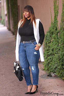 Plus size jeans trendy curvy: Plus size outfit,  fashion blogger,  Clothing Ideas,  Capri pants  