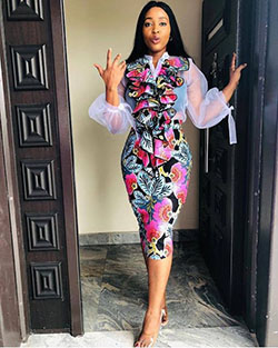 Latest style aso ebi for 2019: African Dresses,  Aso ebi,  Kente cloth,  Short Dresses  