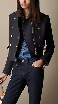 Short navy trench coat: Trench coat,  Navy blue,  Pea coat,  Military Jacket Outfits  