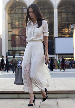 Leila yavari street style, Street fashion: Street Style,  Skirt Outfits,  Fashion week,  tailored suit  