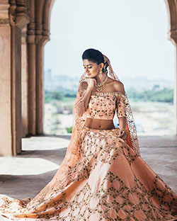 Sakshi Pradhan Instagram, Fashion in India, Wedding dress: Wedding dress,  Evening gown,  Hot Instagram Models  