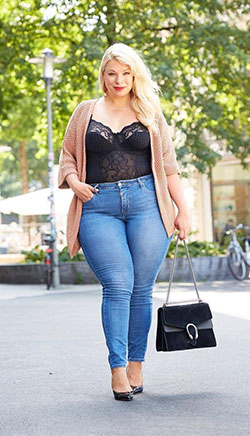 Looks sexy plus size, Plus-size clothing: Plus size outfit,  Plus-Size Model  