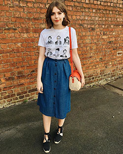 Fabulous ideas for look indie, Denim skirt: Denim skirt,  Grunge fashion,  Jeans Outfit,  Indie rock,  Church Outfit,  Casual Outfits  