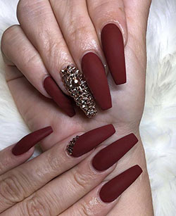 Great ideas for the maroon nails, Nail art: Nail Polish,  Nail art,  Gel nails,  Nail salon,  Artificial nails,  Pretty Nails  