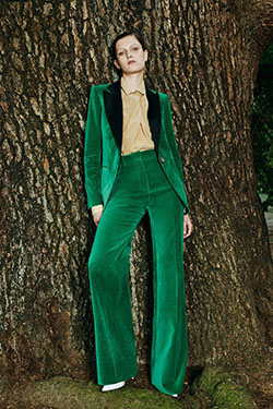 Really pretty victoria beckham 2020: Fashion show,  Victoria Beckham,  Fashion photography,  David Beckham,  Green Pant Outfits  