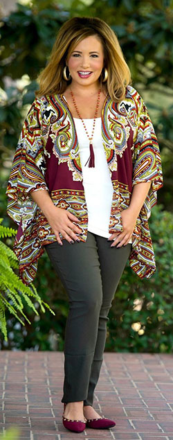 Adorable stuff fashion model, Tara Lynn: Plus size outfit,  Petite size,  Plus-Size Model,  Casual Outfits  