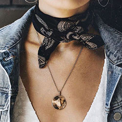 Outfit con bandana negra, Fashion accessory: Fashion accessory,  Bandana Outfit Girls  