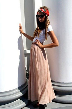 Simple Peasant Skirt Ideas: Long Skirt,  Skirt Outfits,  Pleated Skirt  