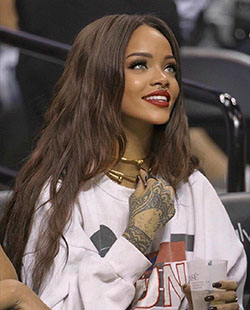 Helpful ideas rihanna we heart, We Heart It: Rihanna Best Looks  