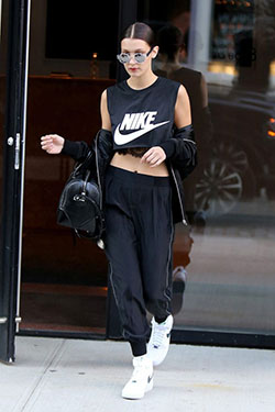 Chocolate girls choice bella hadid nyc, Hailey Rhode Bieber: Kendall Jenner,  Gigi Hadid,  Bella Hadid,  New York,  Yoga Outfits  