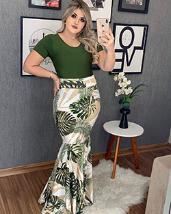 Stylish Baddie Outfit For First Date: Casual Plus-Size Outfit,  Plus size outfit,  Date Night Outfit,  Plus Size Leggings,  Classy Dates Outfit  