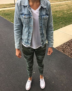 Denim Vest Outfit Ideas, Jean jacket, Casual wear: Denim Outfits,  Jean jacket,  Yoga pants,  Casual Outfits  