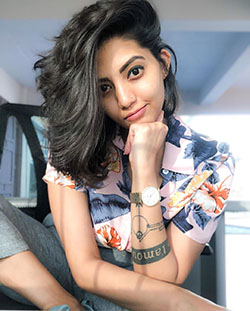 Adorable Facebook Photographs of TikTok Star Disha Madan: TikTok Stars,  TikTok India,  Indian TikTok Model,  Hot TikTok Models,  TikTok Girls,  Best of TikTok,  Disha Madan Instagram,  Disha Madan,  Disha Madan Tik Tok  