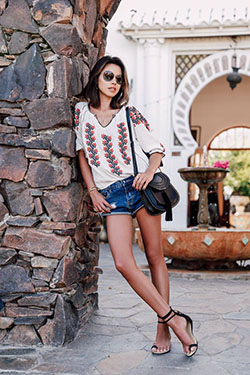 Summer Trendy Summer Cool Outfits For Girls: summer outfits,  Crop top,  shirts,  Casual Outfits  