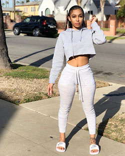 High School Baddie Outfits With Leggings: winter outfits,  Legging Outfits,  Outfits With Leggings  