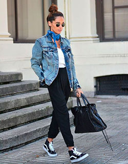 Denim jacket style girl, Jean jacket: Jean jacket,  Casual Outfits,  Denim jacket,  Denim Jacket with Crop Top  