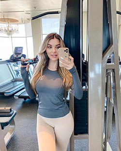 Emily Sears sportswear, trousers outfits for women, photography for girl: Sportswear,  Trousers,  Yoga pants,  Australian Model Emily Sears  