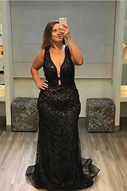 Vestido longo preto bordado, bridesmaid dress, fashion model, party dress, décolletage, formal wear, long hair: party outfits,  Bridesmaid dress,  fashion model,  Long hair,  Black Outfit,  Formal wear,  Curvy Prom Dresses  