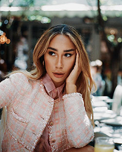 Eva Gutowski blond hairs, Girls With Cute Face, Glossy Lips: Street Style,  Blonde Hair,  Hairstyle Ideas,  Cute Instagram Girls,  Hot Eva Gutowski  