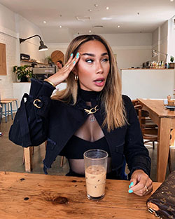 Eva Gutowski Long Natural Hair, long hair, liqueur: Long hair,  Hot Eva Gutowski  