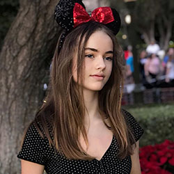 Kristina Pimenova fashion accessory outfit style, Lip Makeup, Hairstyle For Girls: Fashion accessory,  Hair Accessory,  Kristina Pimenova Pics  