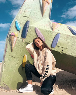 Anna Zak cute girls photos, having fun, Cool Attitude Girls: Anna Zak Instagram  