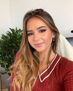 Isabela Fernandez blond hairs, Cute Face, Natural Lipstick: 