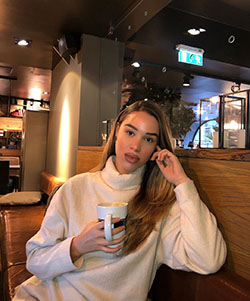 Isabelle Tounsi Long Layered Hair, restaurant, long hair: Casual Outfits,  Long hair  